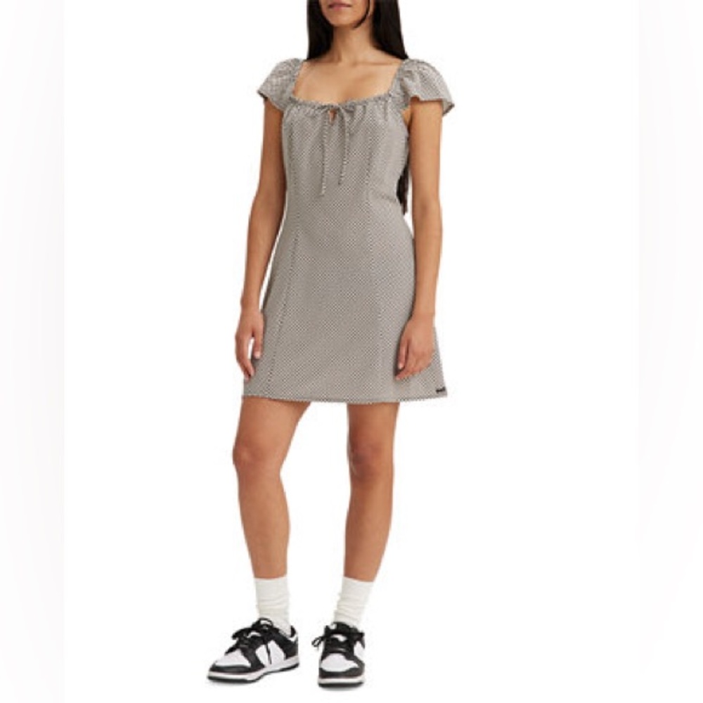 Levi’s Checkered Flutter-Sleeve Dress. Size XL.